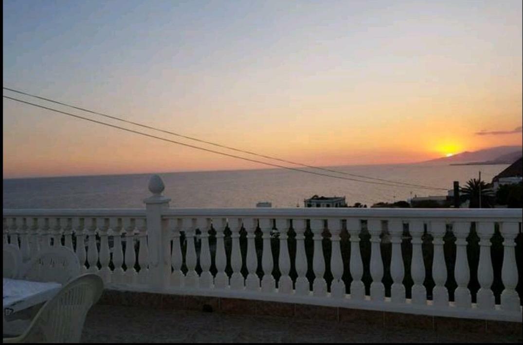 Vistas Al Mar Villa Adra Kültér fotó